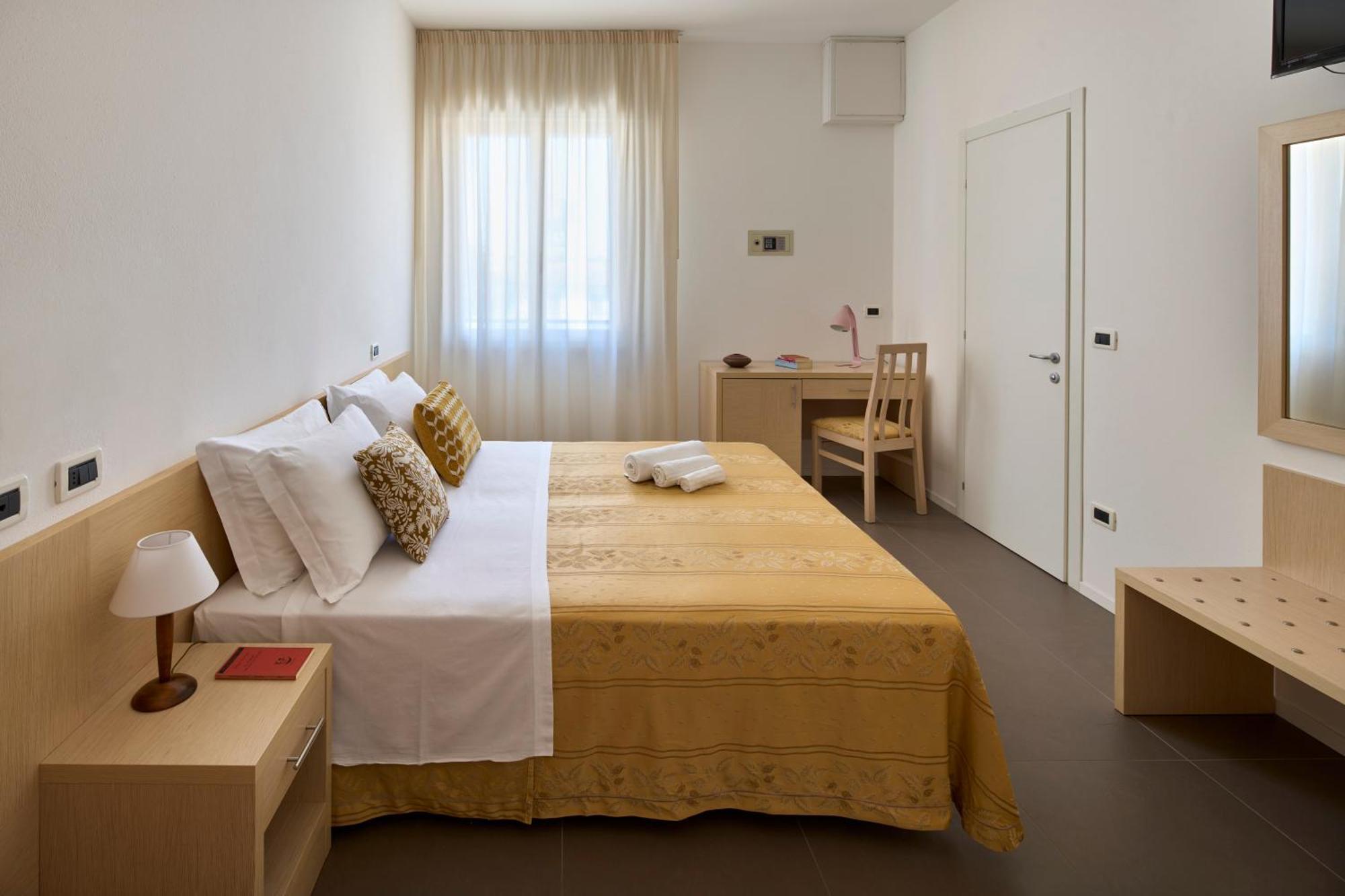 Hotel Dolores 체제나티코 외부 사진